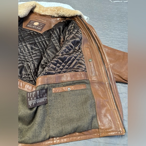 Men’s Andrew Marc leather jacket. Size medium. - Picture 9 of 13